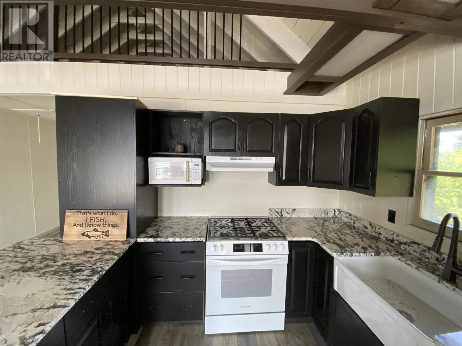 Private Island Lake Of The Woods, Kenora, Ontario P0X 1C0 - Photo 37 - TB250133