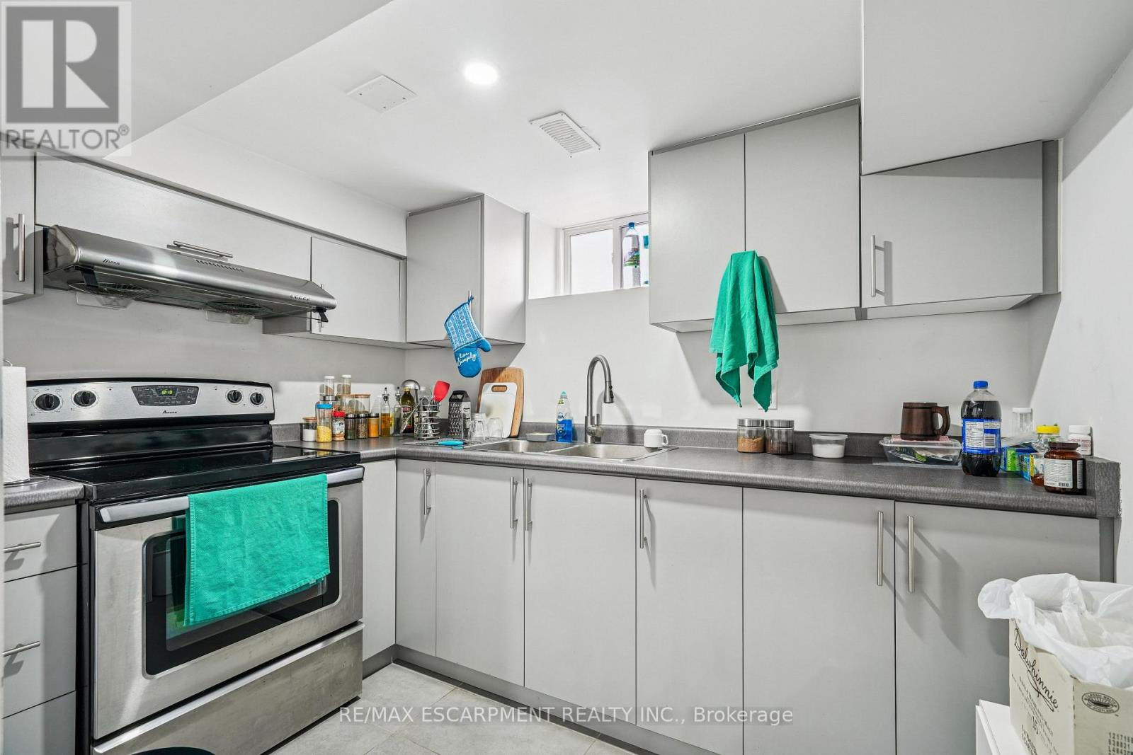 7792 Wilson Crescent, Niagara Falls, Ontario  L2G 4S4 - Photo 28 - X12627312