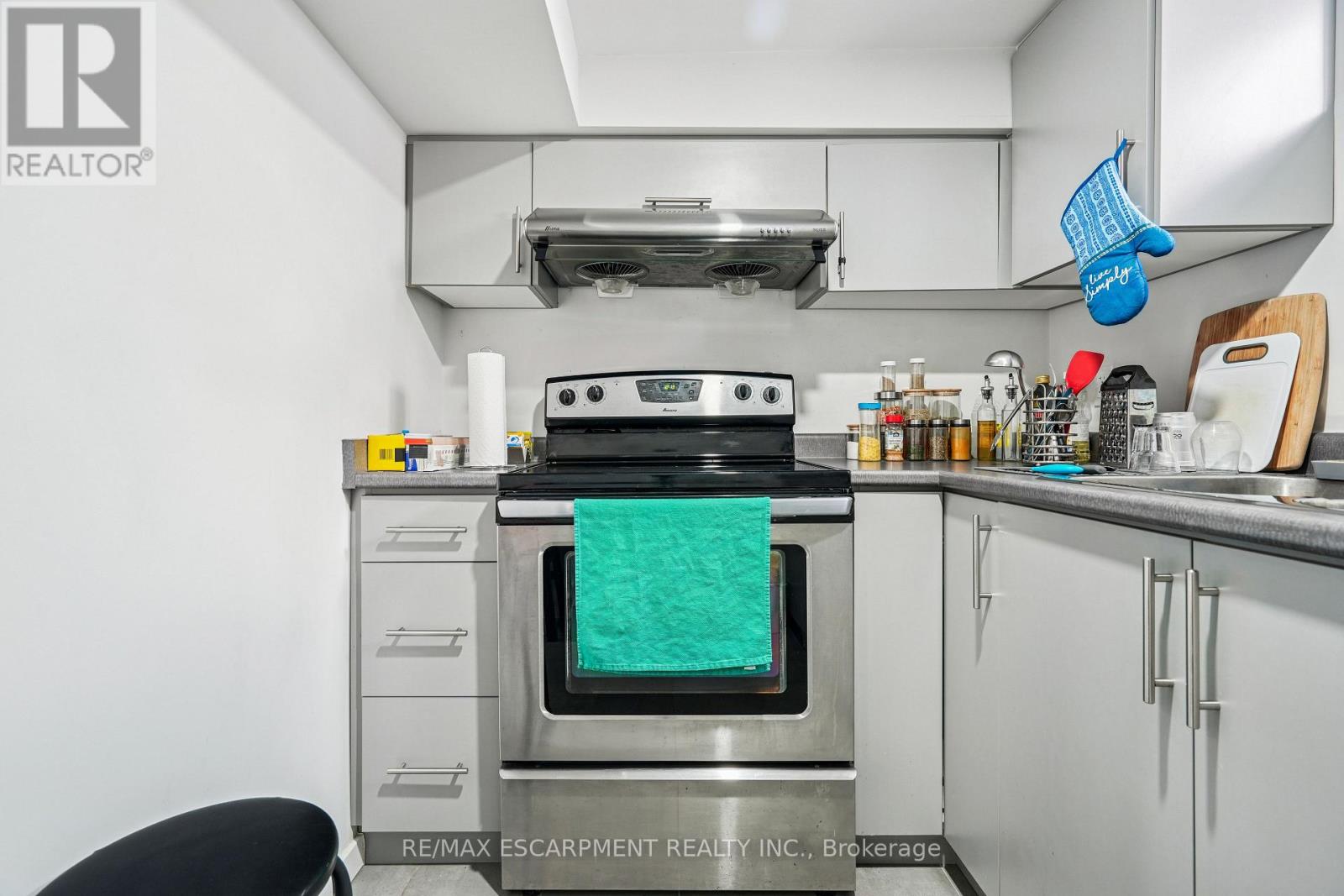 7792 Wilson Crescent, Niagara Falls, Ontario  L2G 4S4 - Photo 29 - X12627312