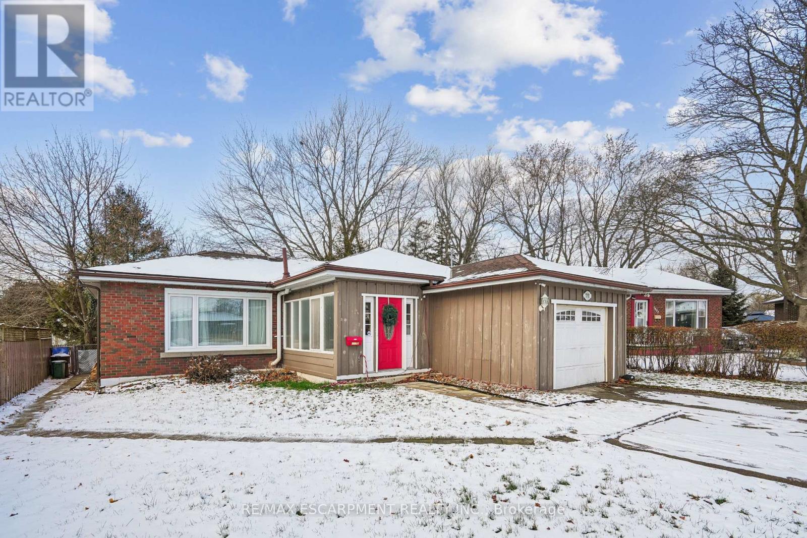 7792 Wilson Crescent, Niagara Falls, Ontario  L2G 4S4 - Photo 3 - X12627312