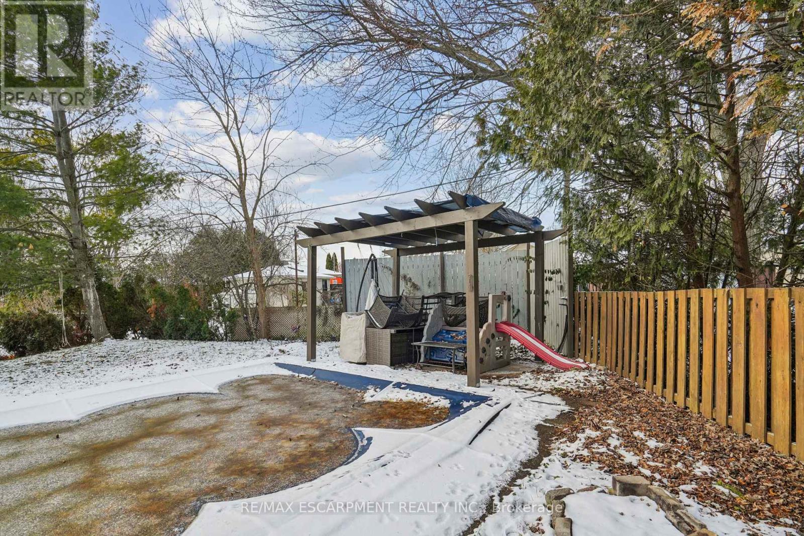 7792 Wilson Crescent, Niagara Falls, Ontario  L2G 4S4 - Photo 34 - X12627312