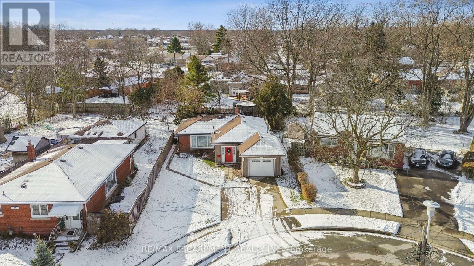 7792 Wilson Crescent, Niagara Falls, Ontario  L2G 4S4 - Photo 35 - X12627312