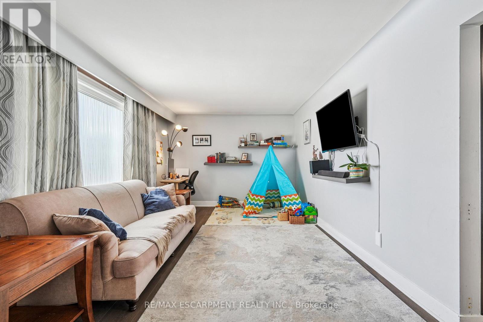 7792 Wilson Crescent, Niagara Falls, Ontario  L2G 4S4 - Photo 8 - X12627312