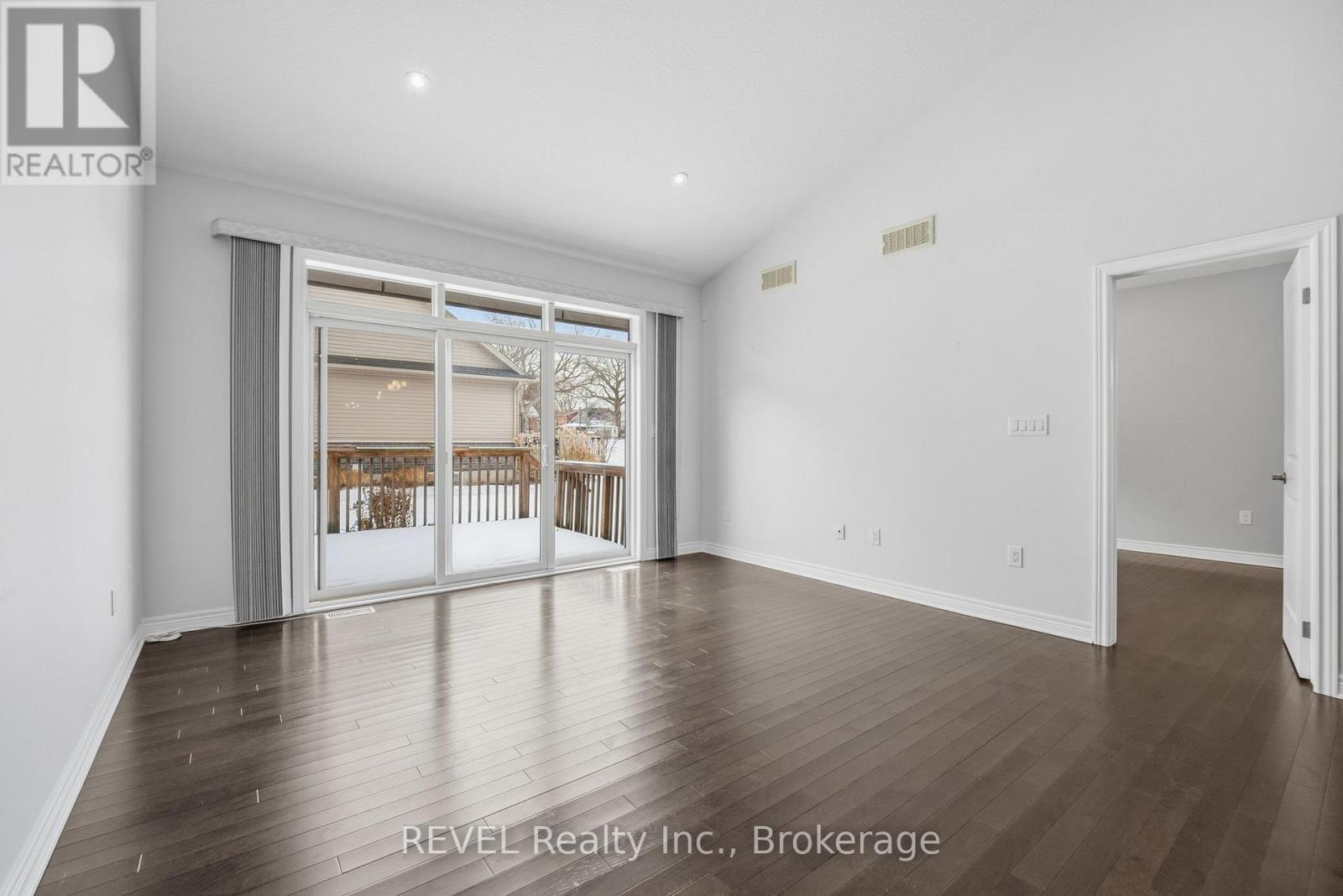 8 - 5490 Prince Edward Avenue, Niagara Falls (Hospital), Ontario  L2G 0G5 - Photo 7 - X12627358