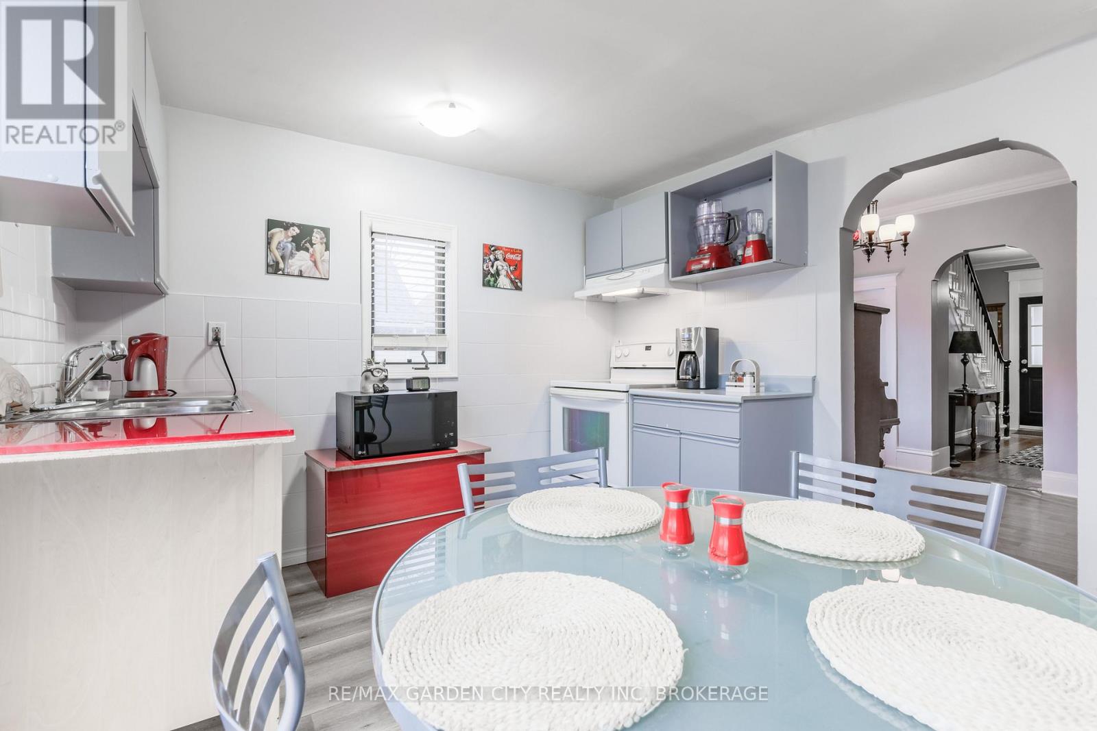 26 Garnet Street, St. Catharines (Facer), Ontario  L2M 5E8 - Photo 10 - X12627426