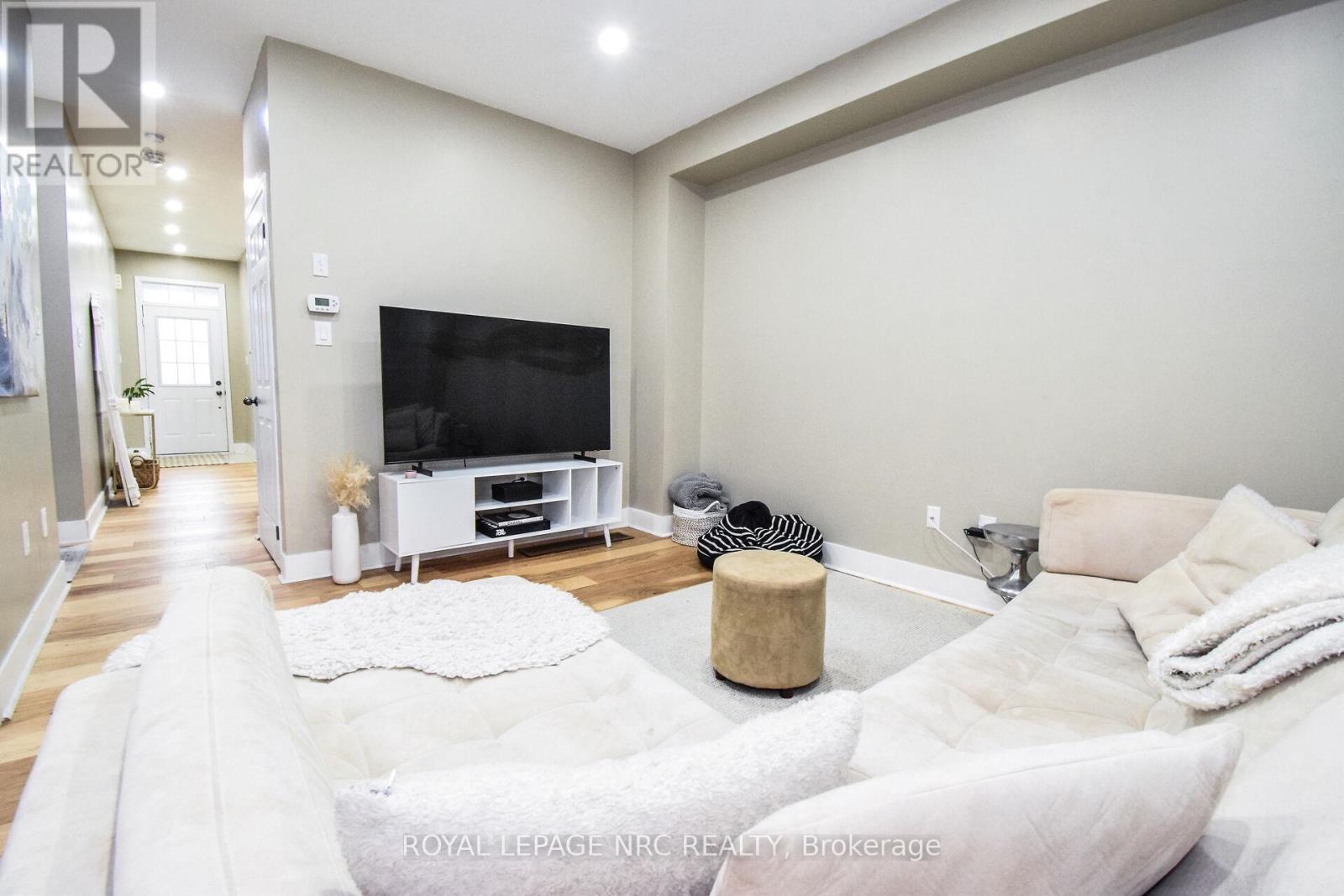 7794 Sassafras Trail, Niagara Falls, Ontario  L2H 0N5 - Photo 14 - X12627452