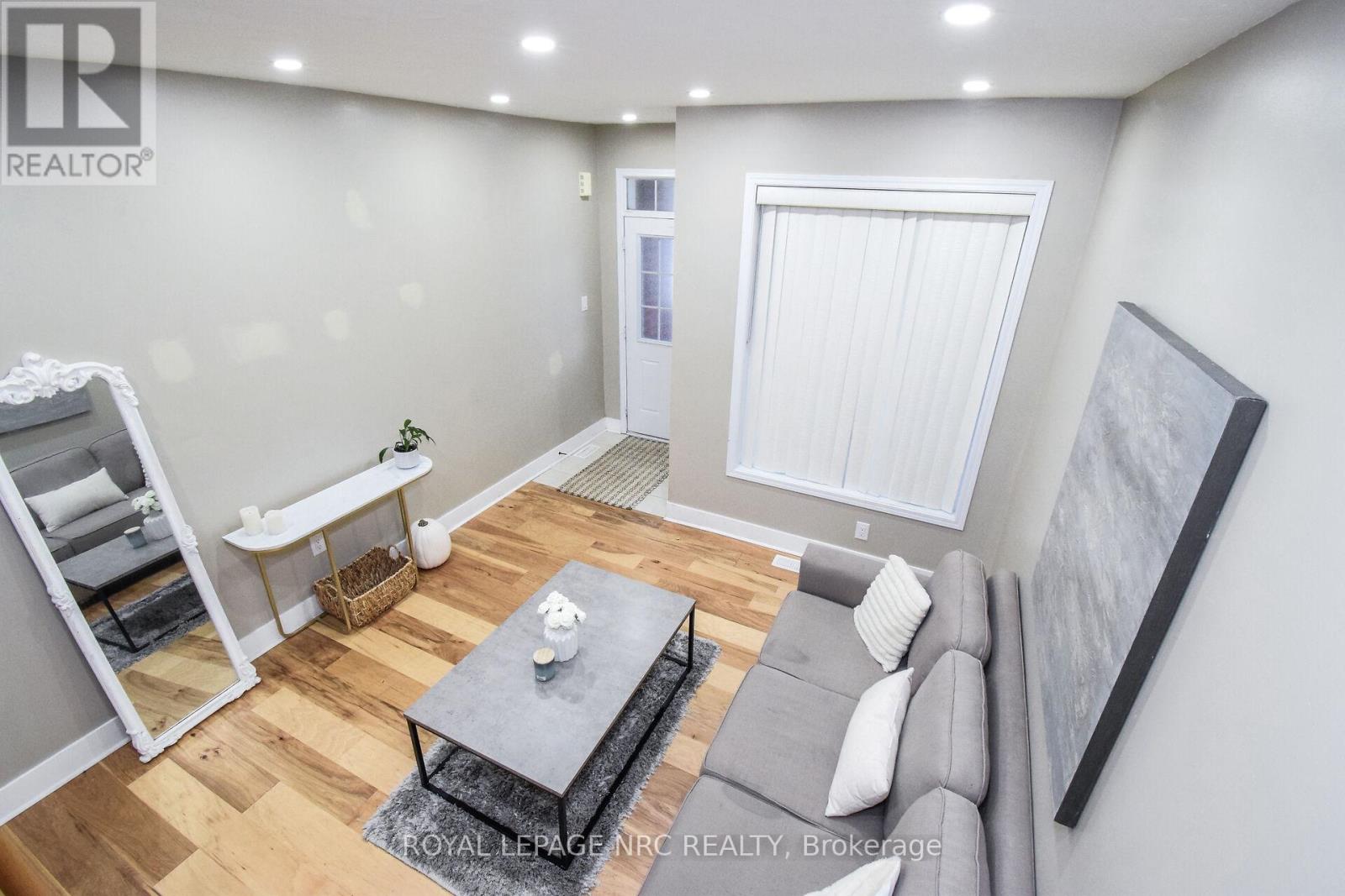 7794 Sassafras Trail, Niagara Falls, Ontario  L2H 0N5 - Photo 8 - X12627452