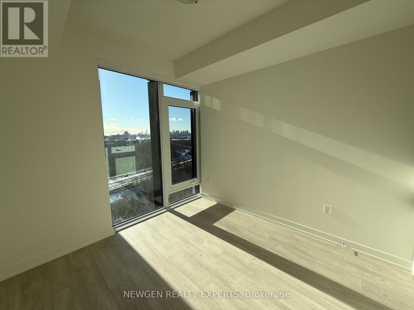 913 - 1 Quarrington Lane, Toronto, Ontario  M3C 0S4 - Photo 8 - C12621864