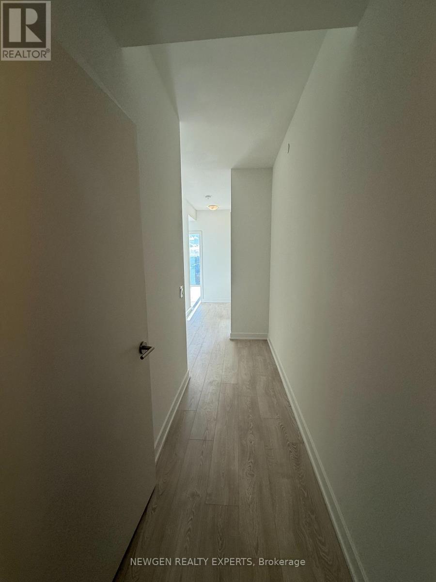 913 - 1 Quarrington Lane, Toronto, Ontario  M3C 0S4 - Photo 3 - C12621864