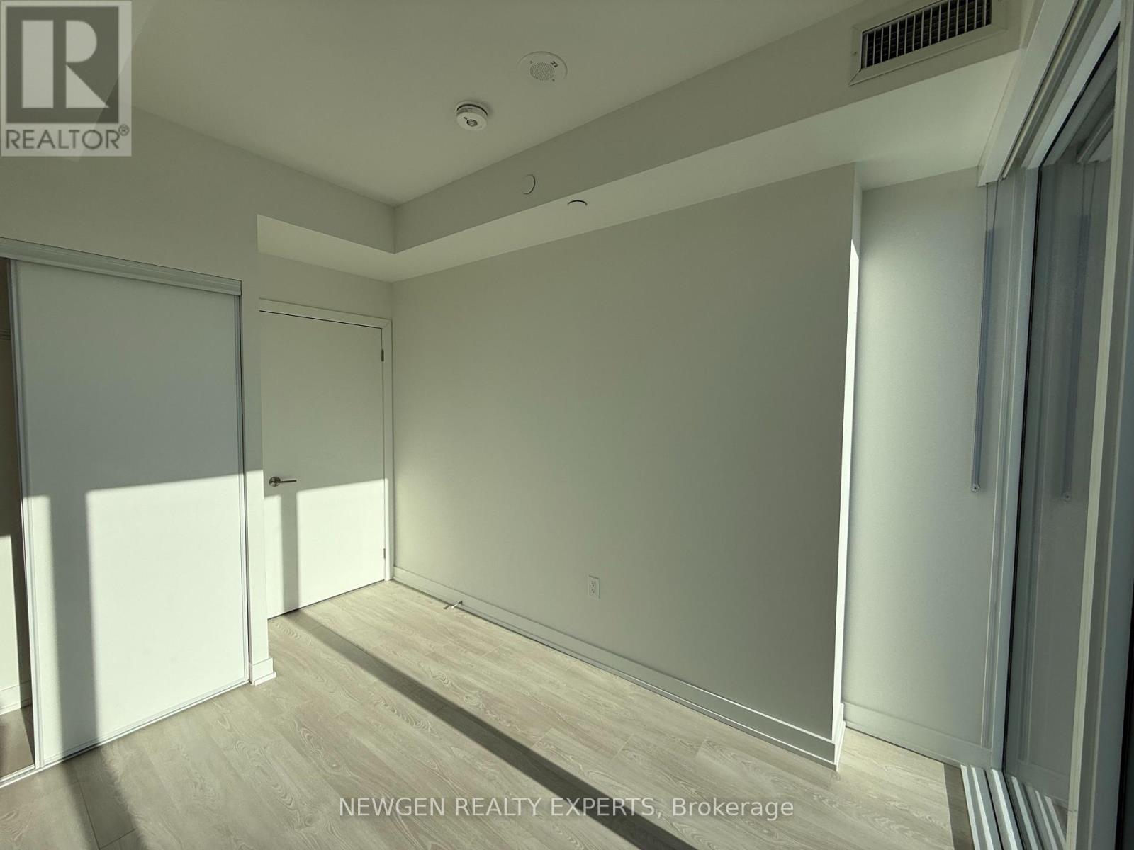 913 - 1 Quarrington Lane, Toronto, Ontario  M3C 0S4 - Photo 15 - C12621864