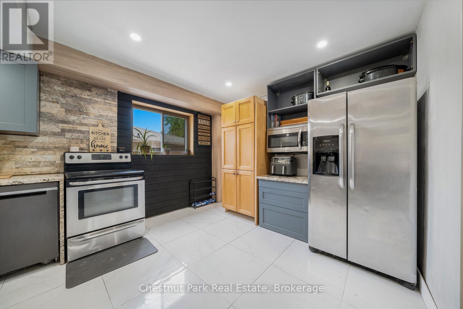 50 Stewart Avenue, New Tecumseth, Ontario L9R 1C2 - Photo 8 - N12627478