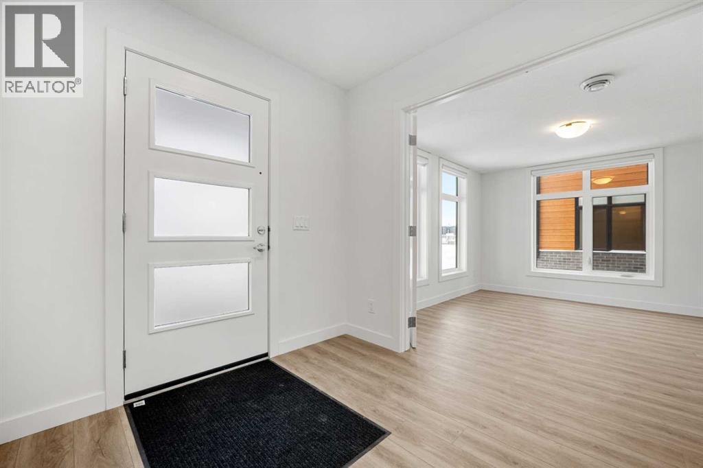 8323 8 Avenue Sw, Calgary, Alberta  T3H 6M8 - Photo 3 - A2269358