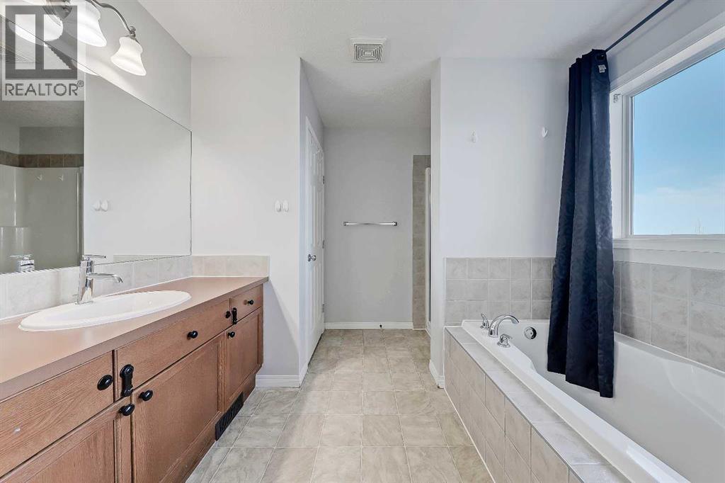 102 Kincora Glen Mews Nw, Calgary, Alberta  T3R 0B6 - Photo 19 - A2270641