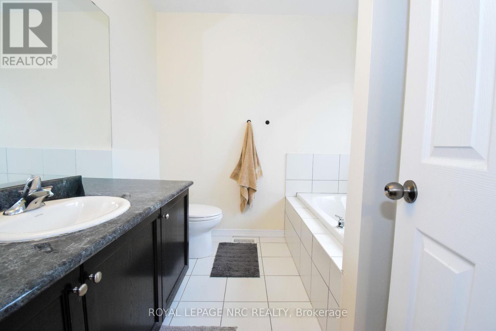 7794 Sassafras Trail, Niagara Falls, Ontario  L2H 0N5 - Photo 35 - X12627452