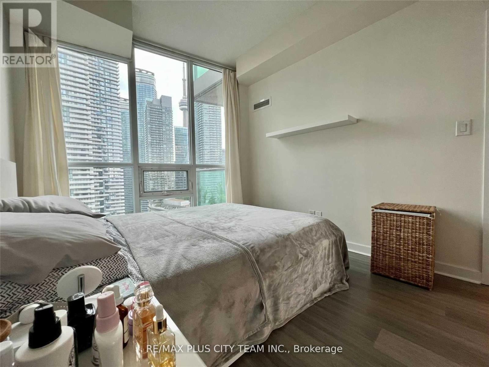 2501 - 33 Bay Street, Toronto, Ontario  M5J 2Z3 - Photo 12 - C12627400