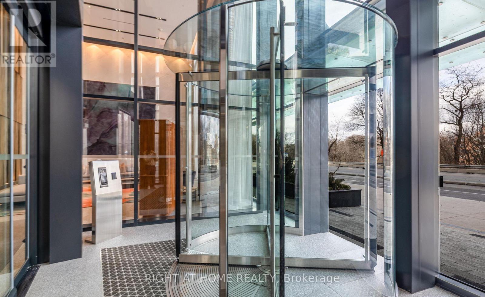 419 - 585 Bloor Street E, Toronto, Ontario  M4W 0B3 - Photo 4 - C12627432