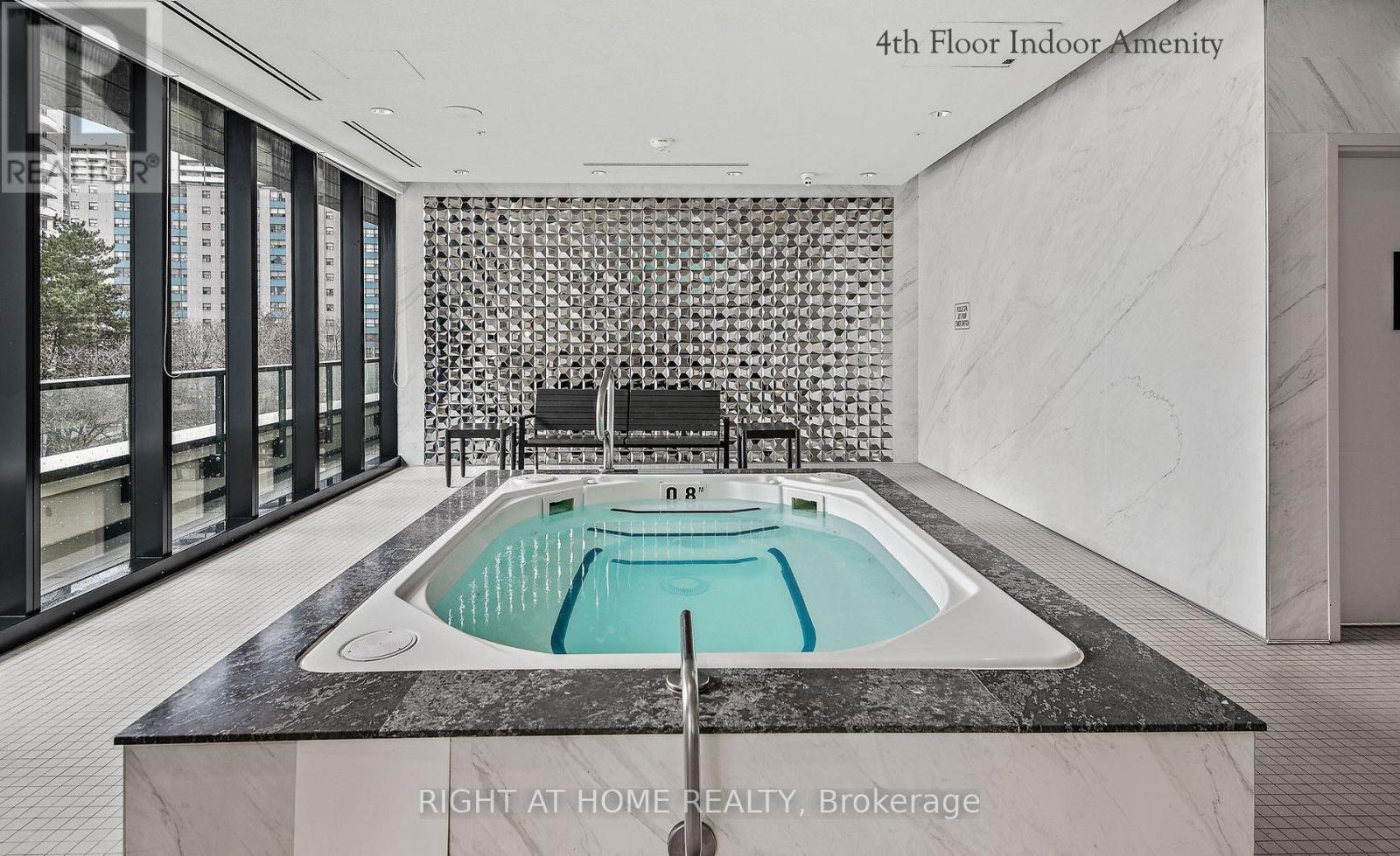 419 - 585 Bloor Street E, Toronto, Ontario  M4W 0B3 - Photo 7 - C12627432