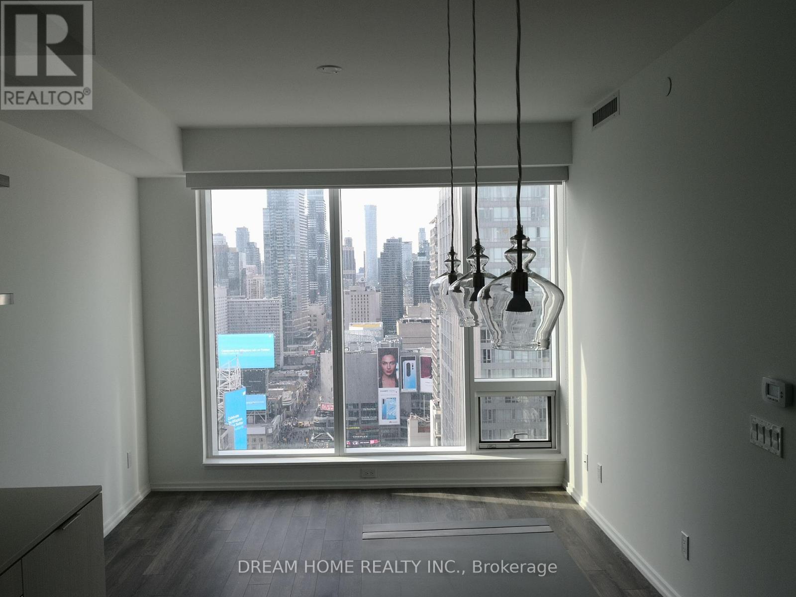 2701 - 197 Yonge Street, Toronto, Ontario  M5B 0C1 - Photo 5 - C12627442