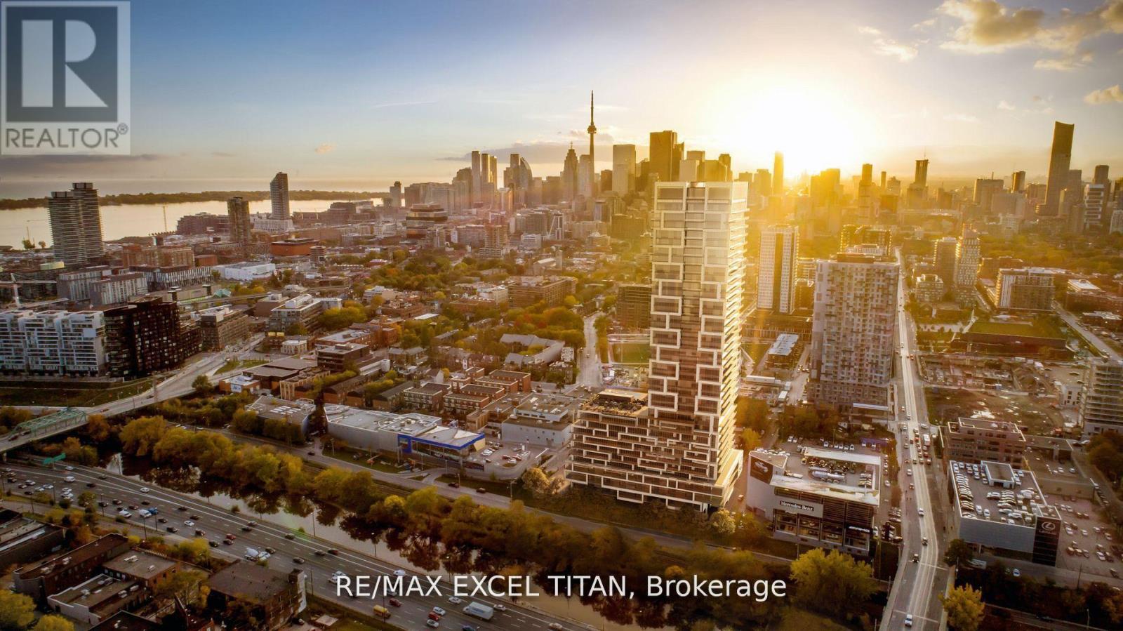 716 - 5 DEFRIES STREET, Toronto, Ontario