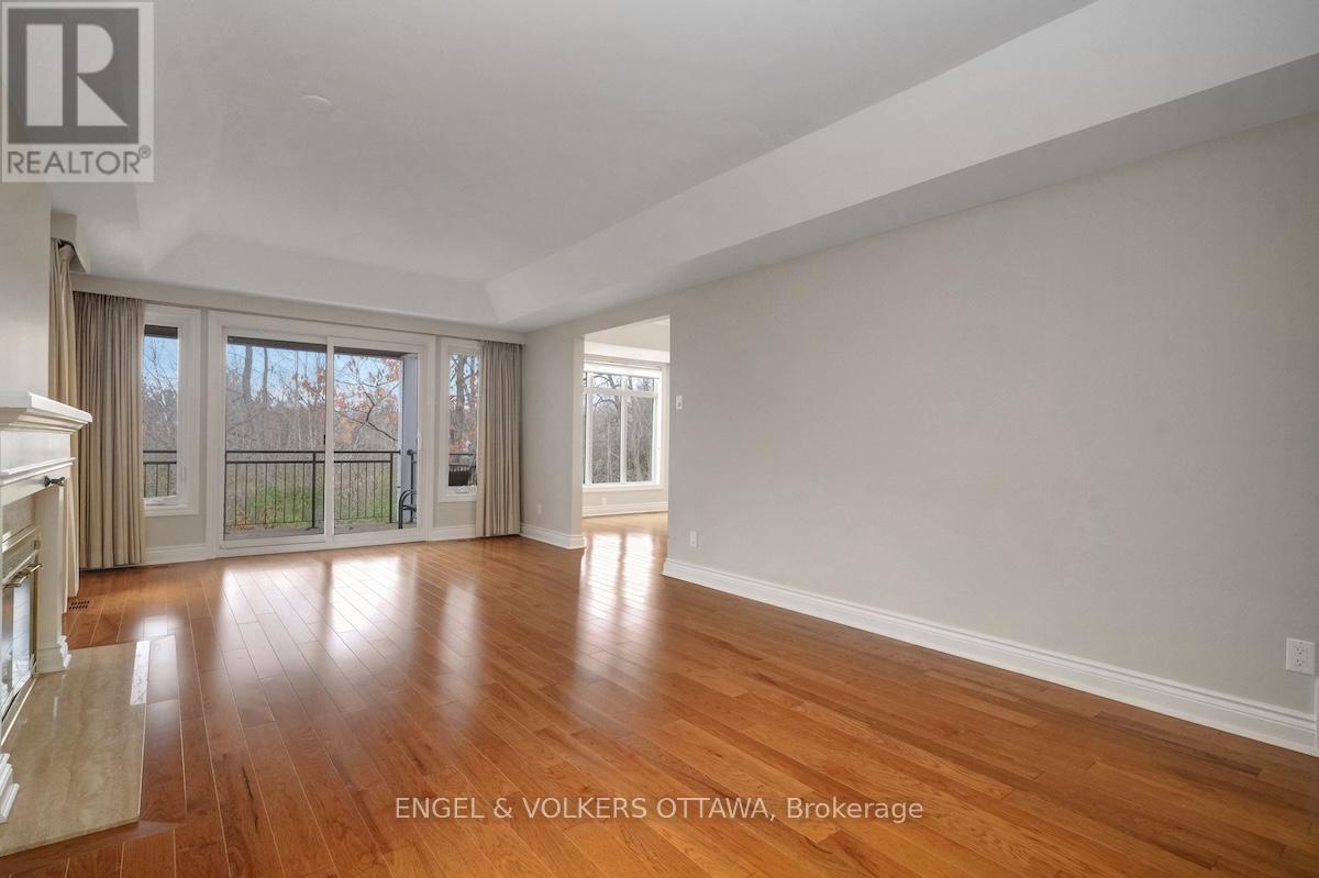 25 Bittern Court, Ottawa, Ontario  K1L 8K9 - Photo 11 - X12601440