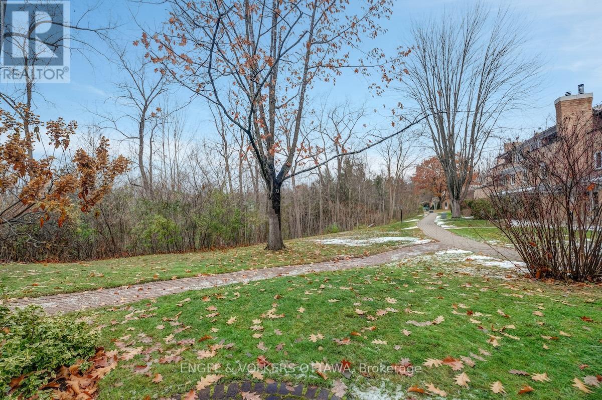 25 Bittern Court, Ottawa, Ontario  K1L 8K9 - Photo 42 - X12601440