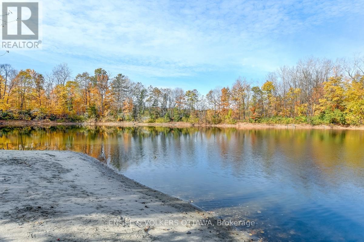 25 Bittern Court, Ottawa, Ontario  K1L 8K9 - Photo 45 - X12601440