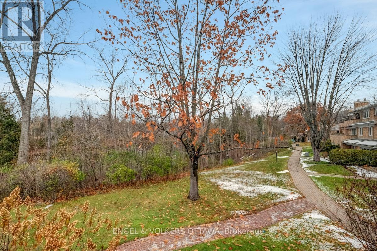 25 Bittern Court, Ottawa, Ontario  K1L 8K9 - Photo 44 - X12601440