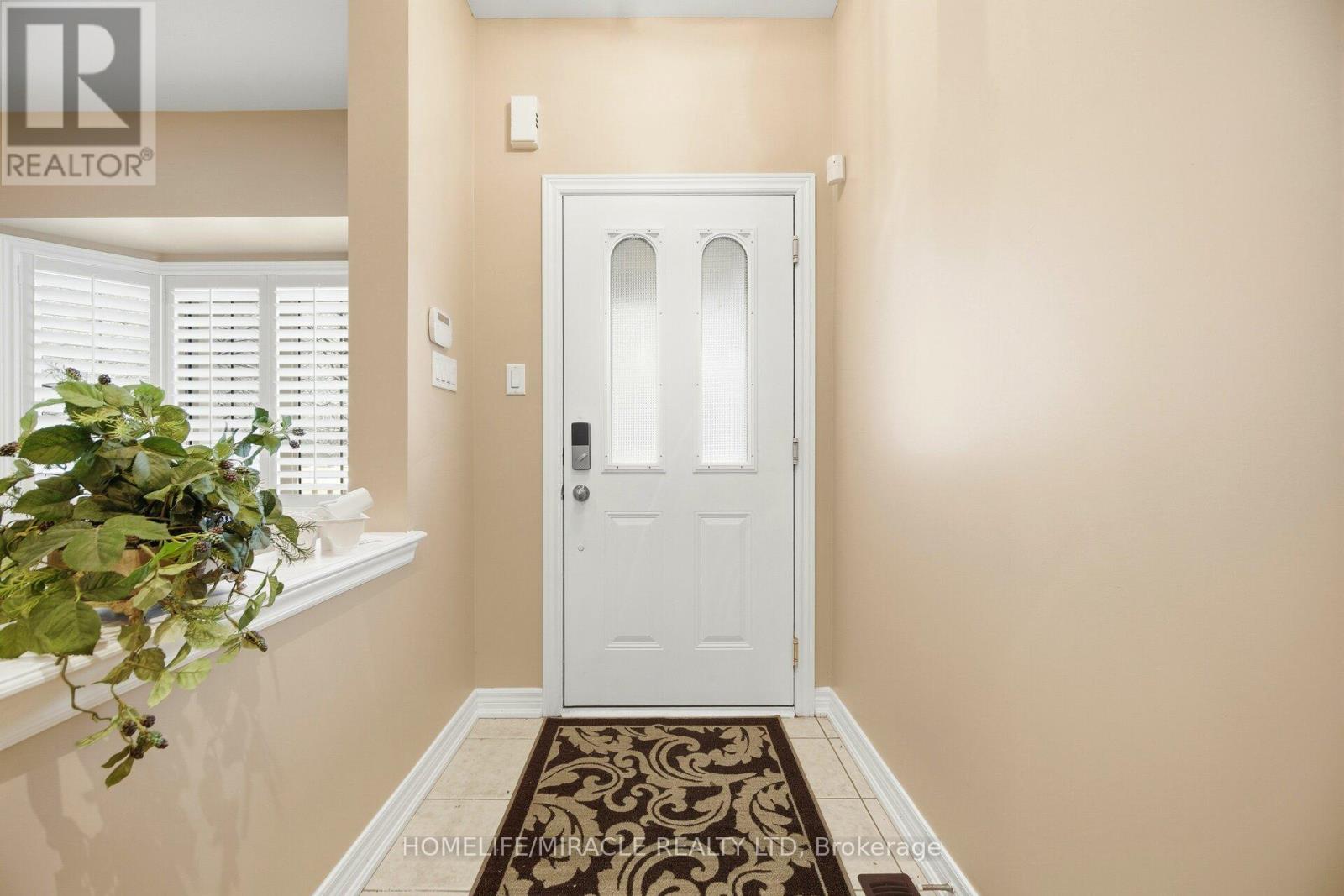 3 Galea Drive, Ajax (Central East), Ontario  L1Z 0J7 - Photo 5 - E12627382