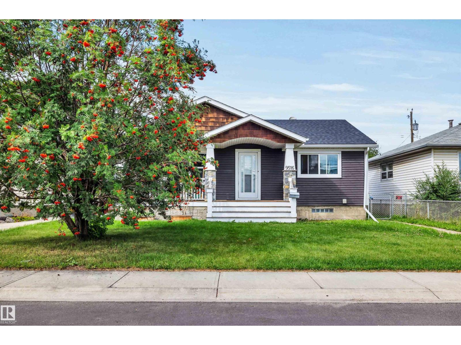 9516 63 Av Nw, Edmonton, Alberta  T6E 0G4 - Photo 1 - E4453446