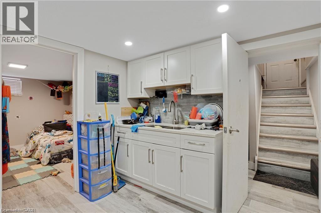 111 Franklin Street N, Kitchener, Ontario  N2A 1Y3 - Photo 23 - 40787999