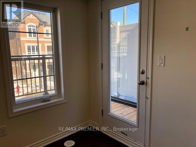 25 Mcgrath Avenue, Richmond Hill, Ontario  L4S 0K8 - Photo 10 - N12627370