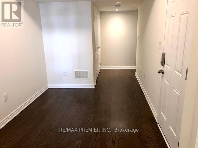 25 Mcgrath Avenue, Richmond Hill, Ontario  L4S 0K8 - Photo 4 - N12627370