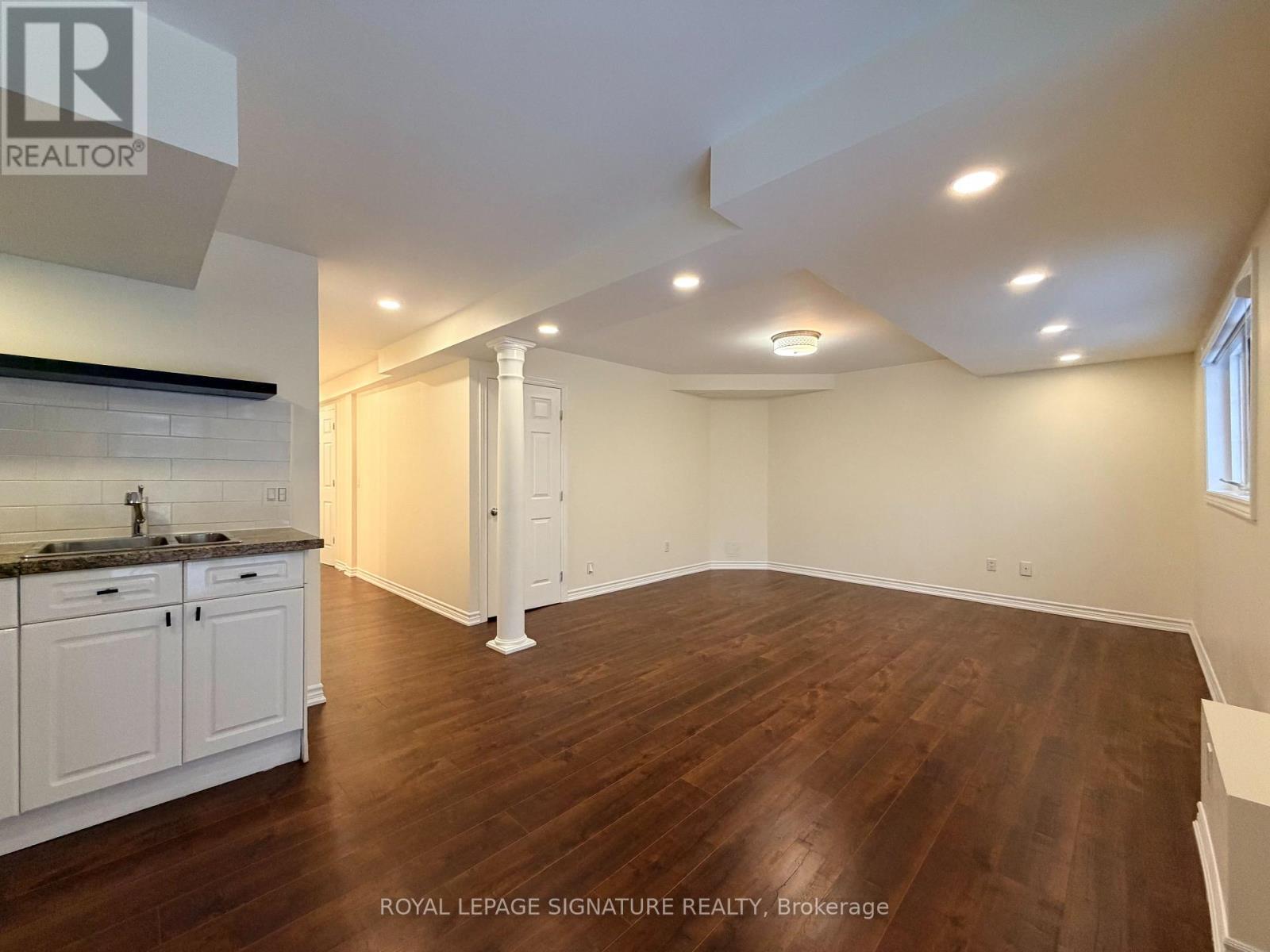 Lower - 331 Spruce Grove Crescent, Newmarket, Ontario  L3X 2X2 - Photo 4 - N12627470