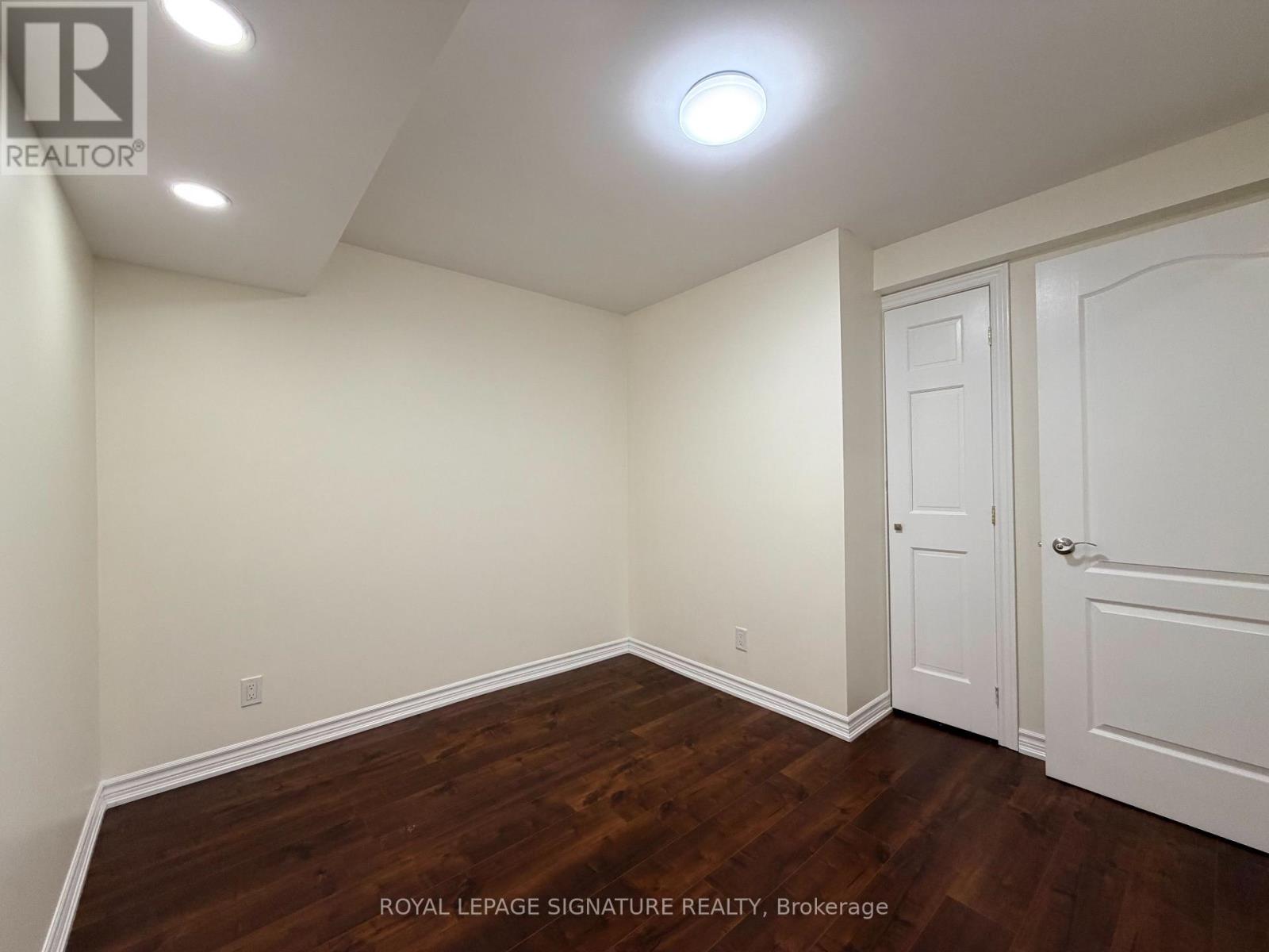 Lower - 331 Spruce Grove Crescent, Newmarket, Ontario  L3X 2X2 - Photo 9 - N12627470