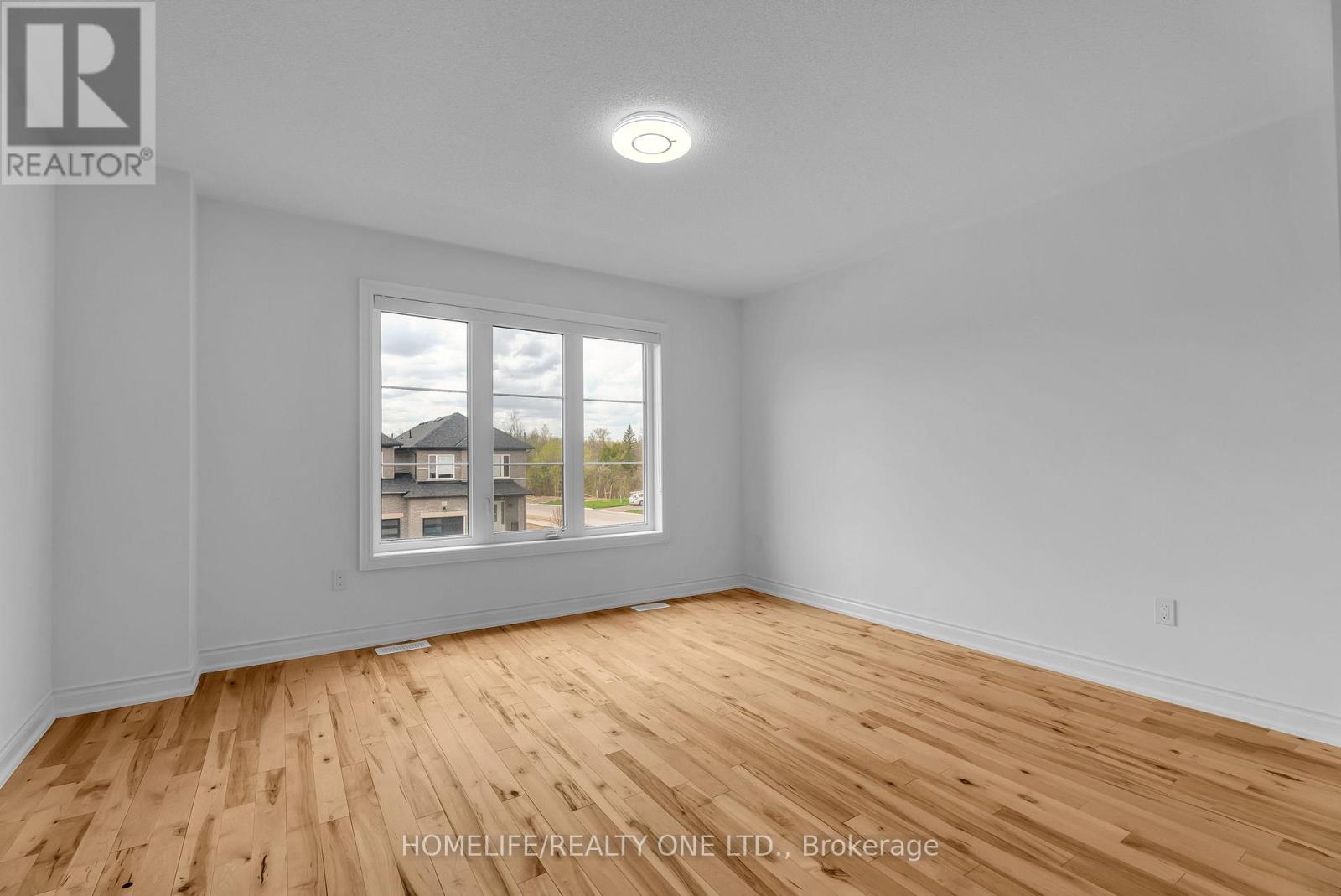 47 Autumn Drive, Wasaga Beach, Ontario  L9Z 0K7 - Photo 14 - S12627360