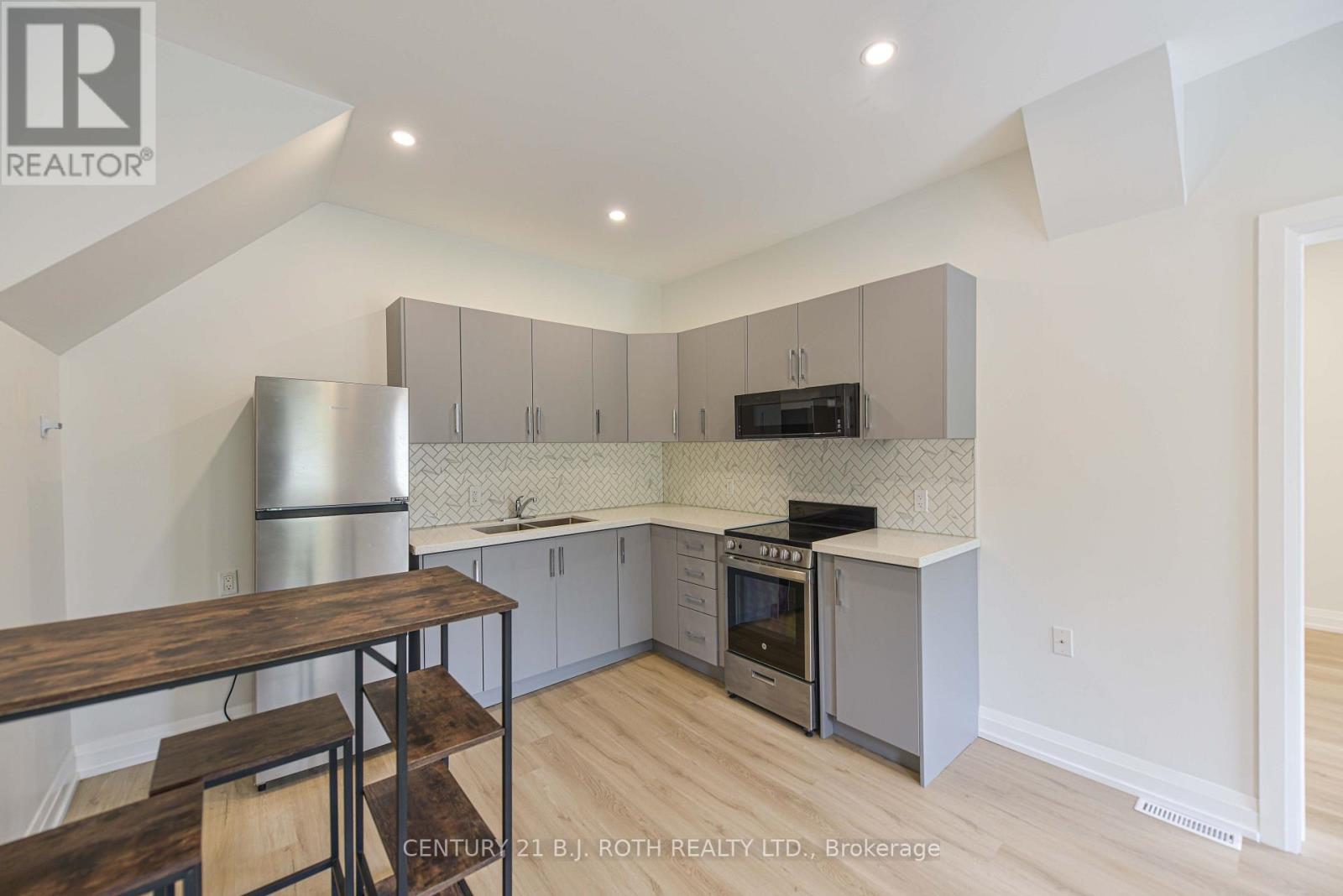 274 Mississaga Street W, Orillia, Ontario  L3V 3B8 - Photo 14 - S12627390