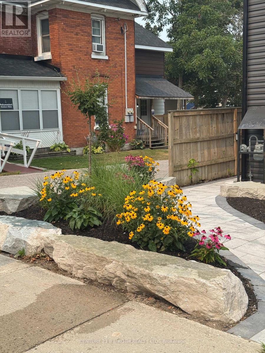 274 Mississaga Street W, Orillia, Ontario  L3V 3B8 - Photo 7 - S12627390