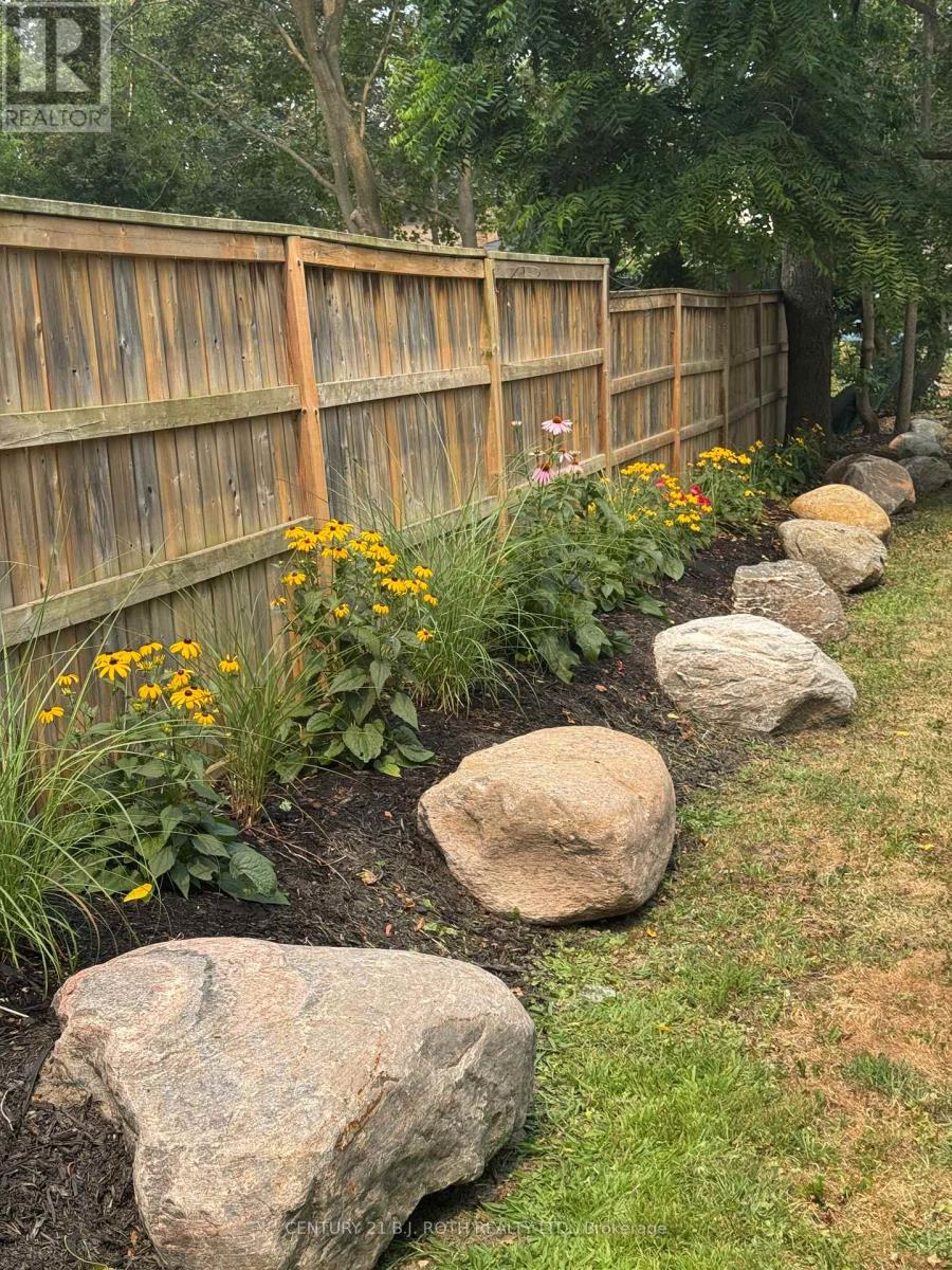 274 Mississaga Street W, Orillia, Ontario  L3V 3B8 - Photo 8 - S12627390