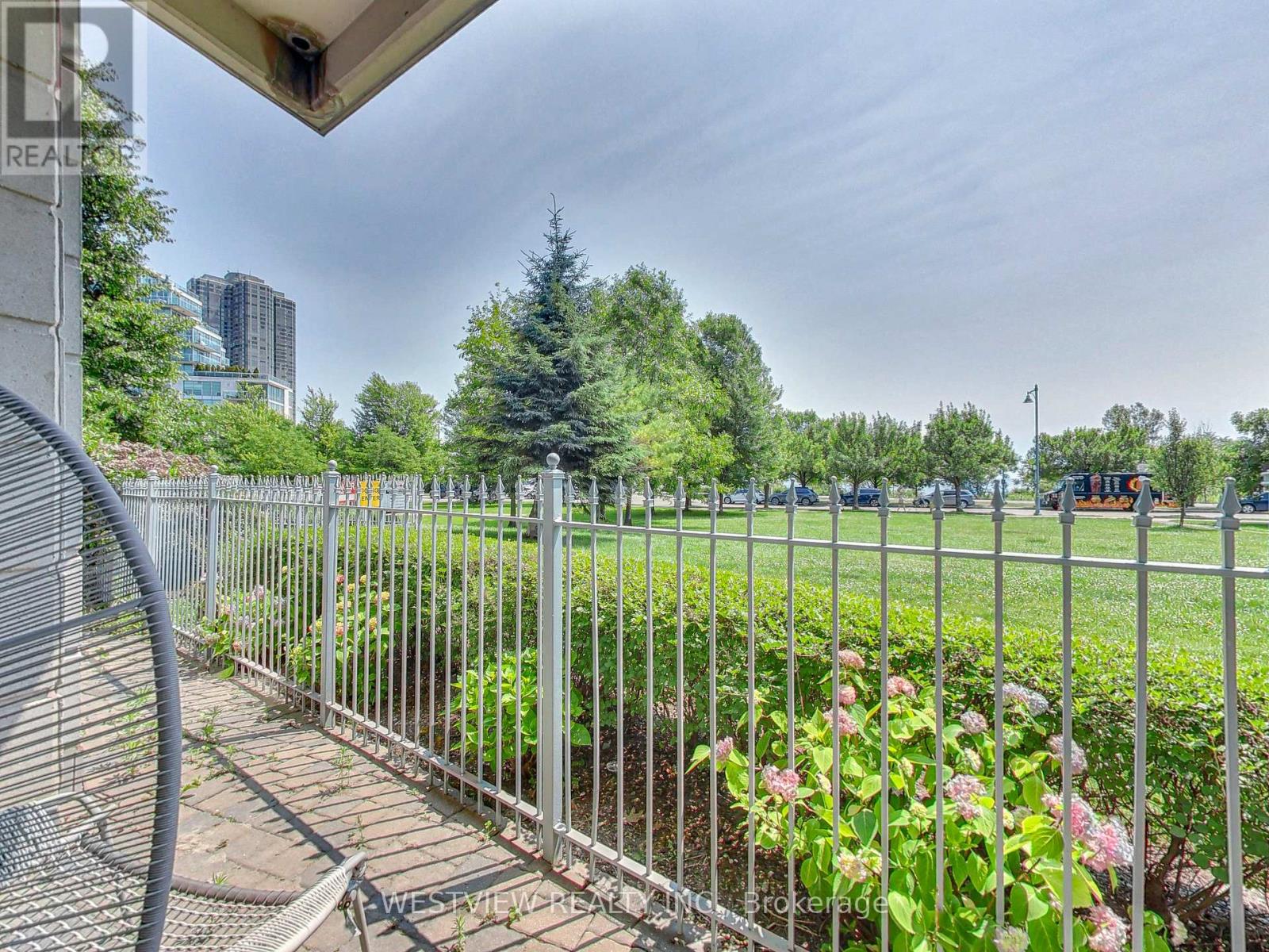 116 - 2111 Lake Shore Boulevard, Toronto, Ontario  M8V 4B2 - Photo 3 - W12268123