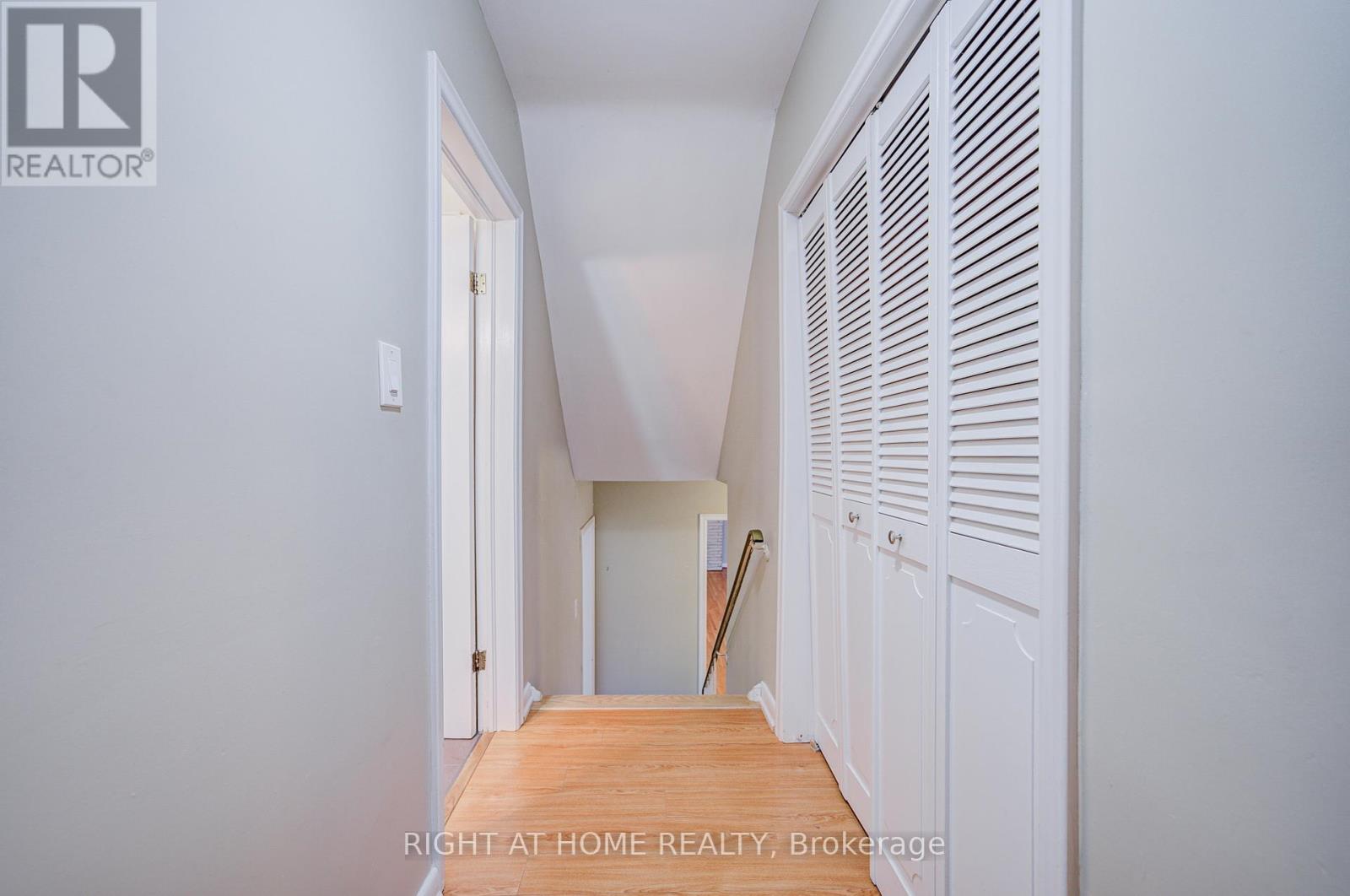 1445 Ryan Place, Mississauga, Ontario  L5C 1J7 - Photo 16 - W12535596