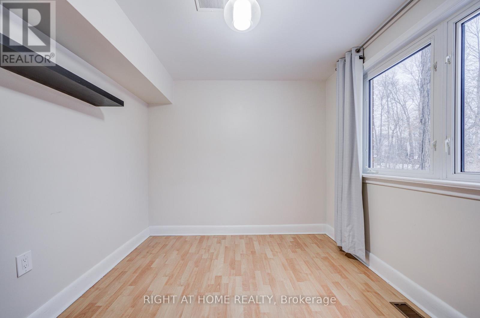 1445 Ryan Place, Mississauga, Ontario  L5C 1J7 - Photo 28 - W12535596