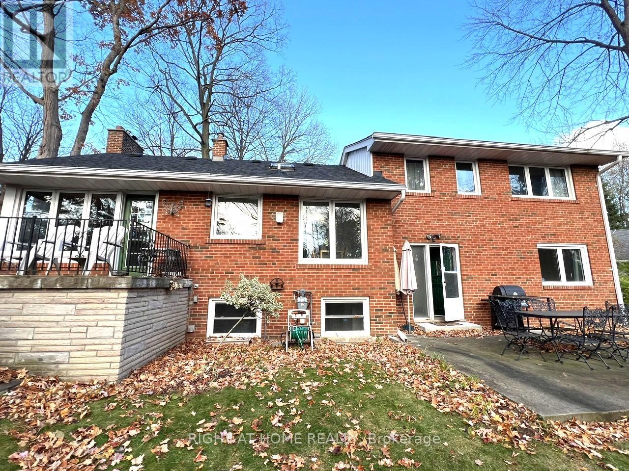 1445 Ryan Place, Mississauga, Ontario  L5C 1J7 - Photo 36 - W12535596