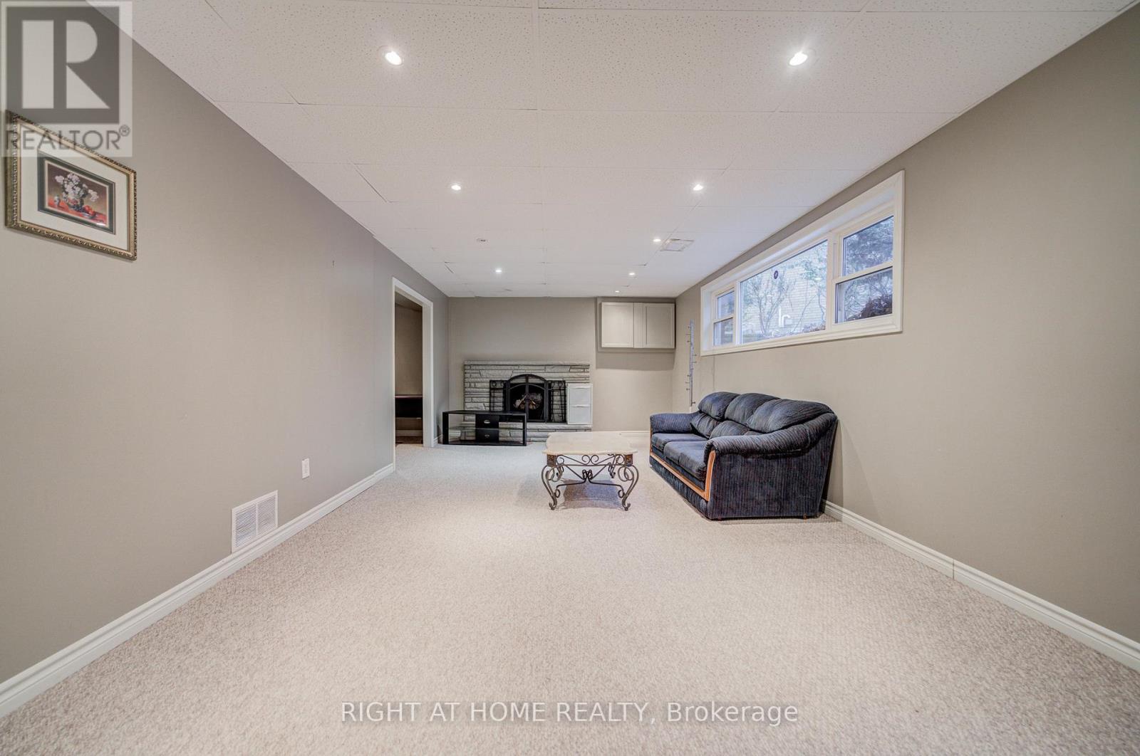 1445 Ryan Place, Mississauga, Ontario  L5C 1J7 - Photo 32 - W12535596