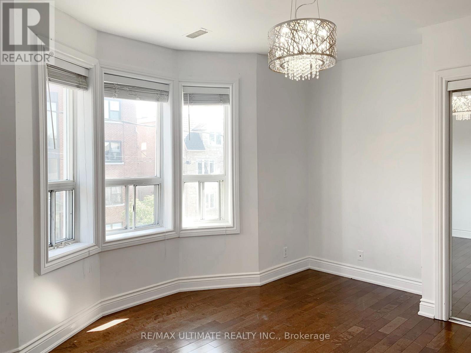 154a Christie Street, Toronto, Ontario  M6G 3B3 - Photo 11 - W12627392