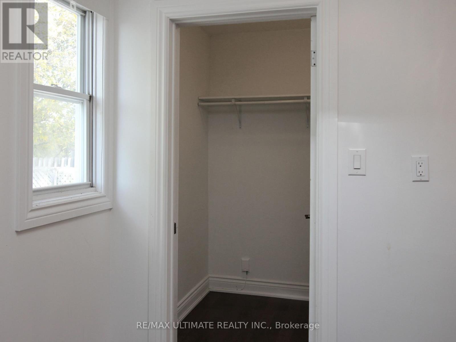 154a Christie Street, Toronto, Ontario  M6G 3B3 - Photo 18 - W12627392