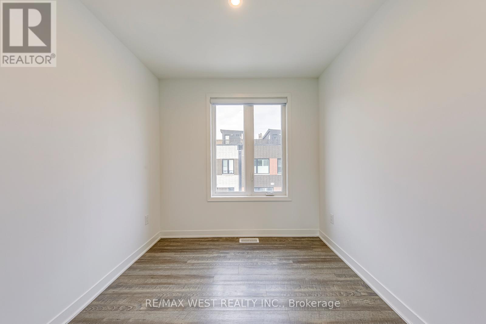 11 - 30 Ed Clark Gardens Boulevard, Toronto, Ontario  M6N 0B5 - Photo 14 - W12627412