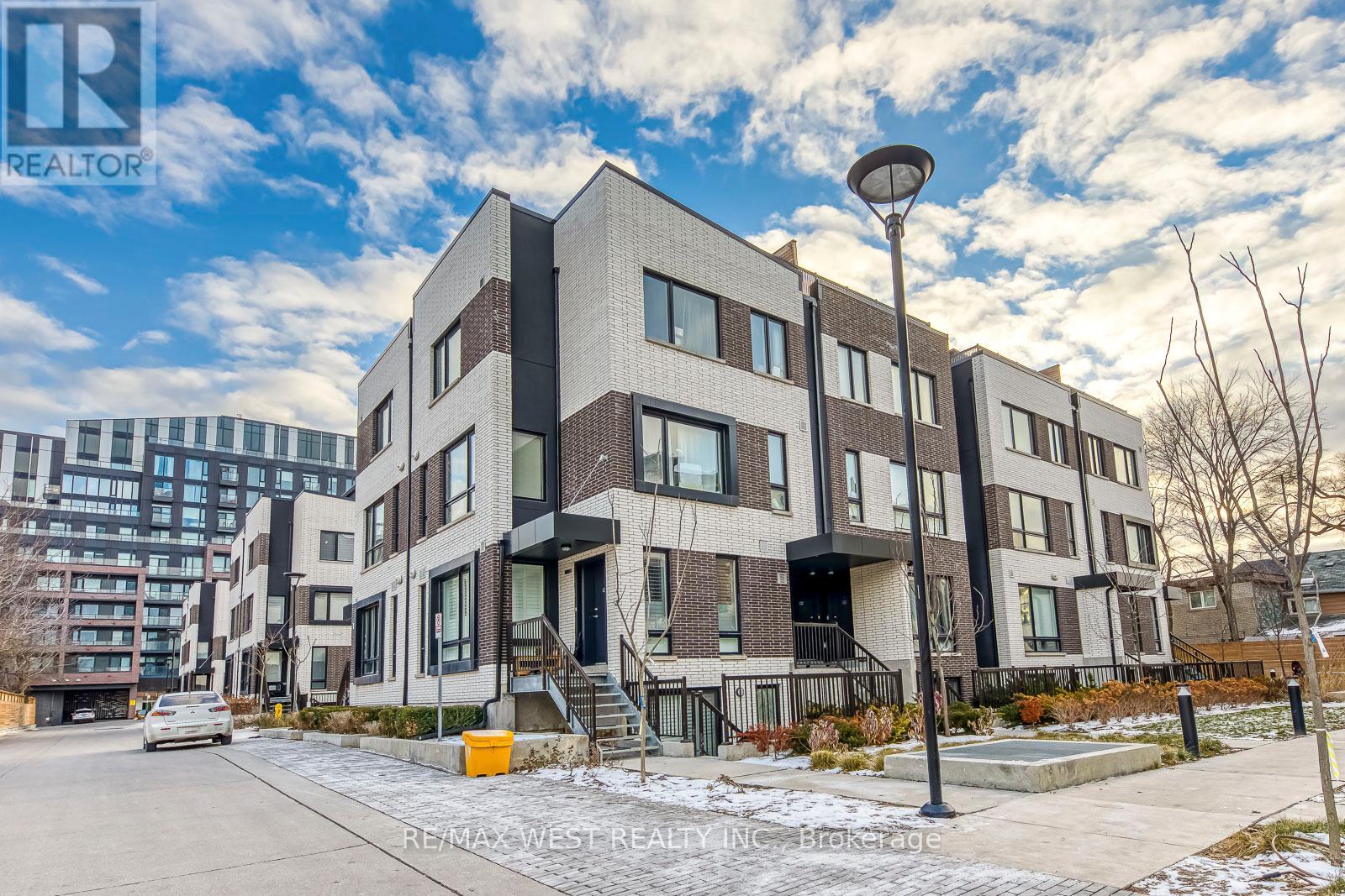 11 - 30 Ed Clark Gardens Boulevard, Toronto, Ontario  M6N 0B5 - Photo 2 - W12627412