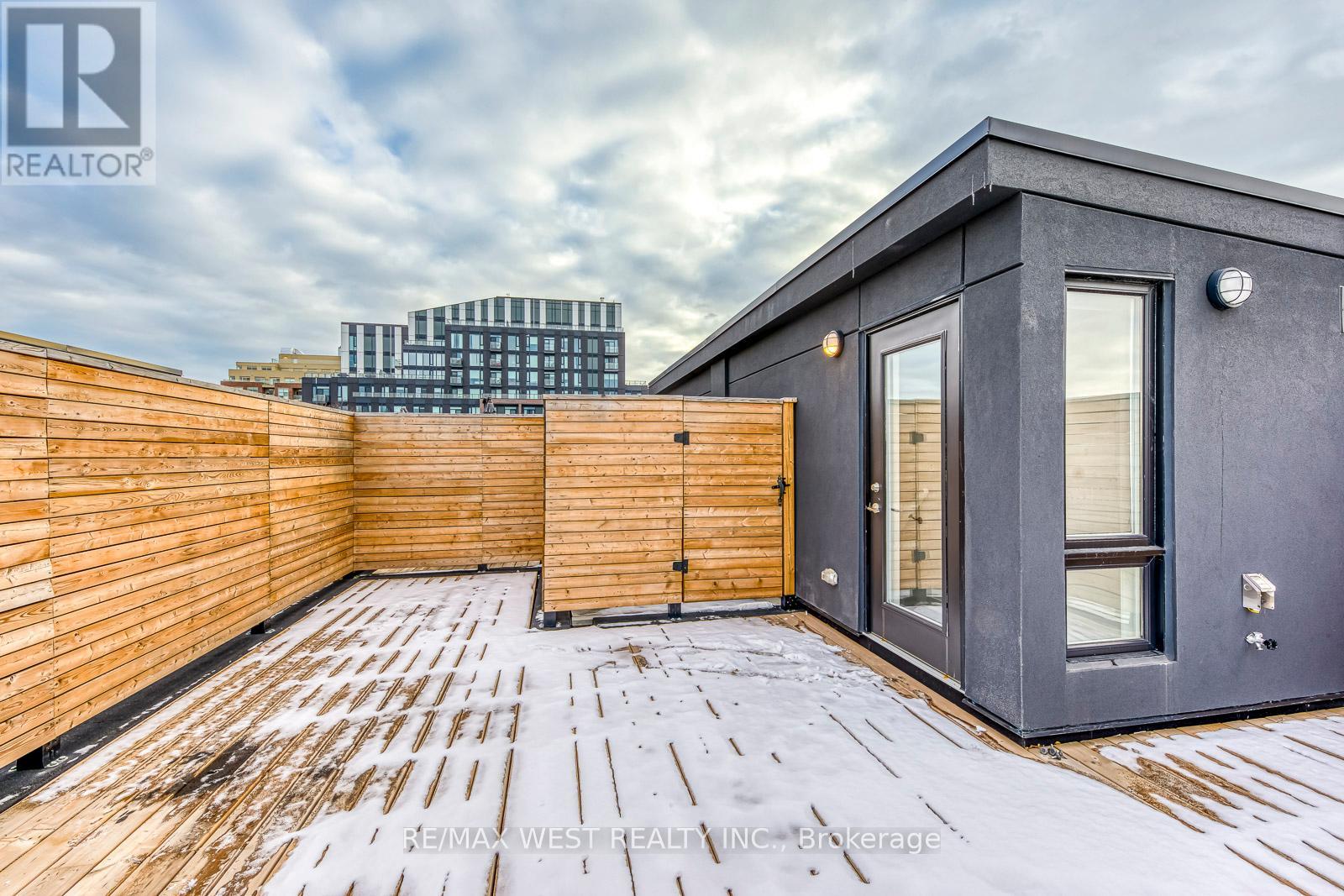 11 - 30 Ed Clark Gardens Boulevard, Toronto, Ontario  M6N 0B5 - Photo 20 - W12627412