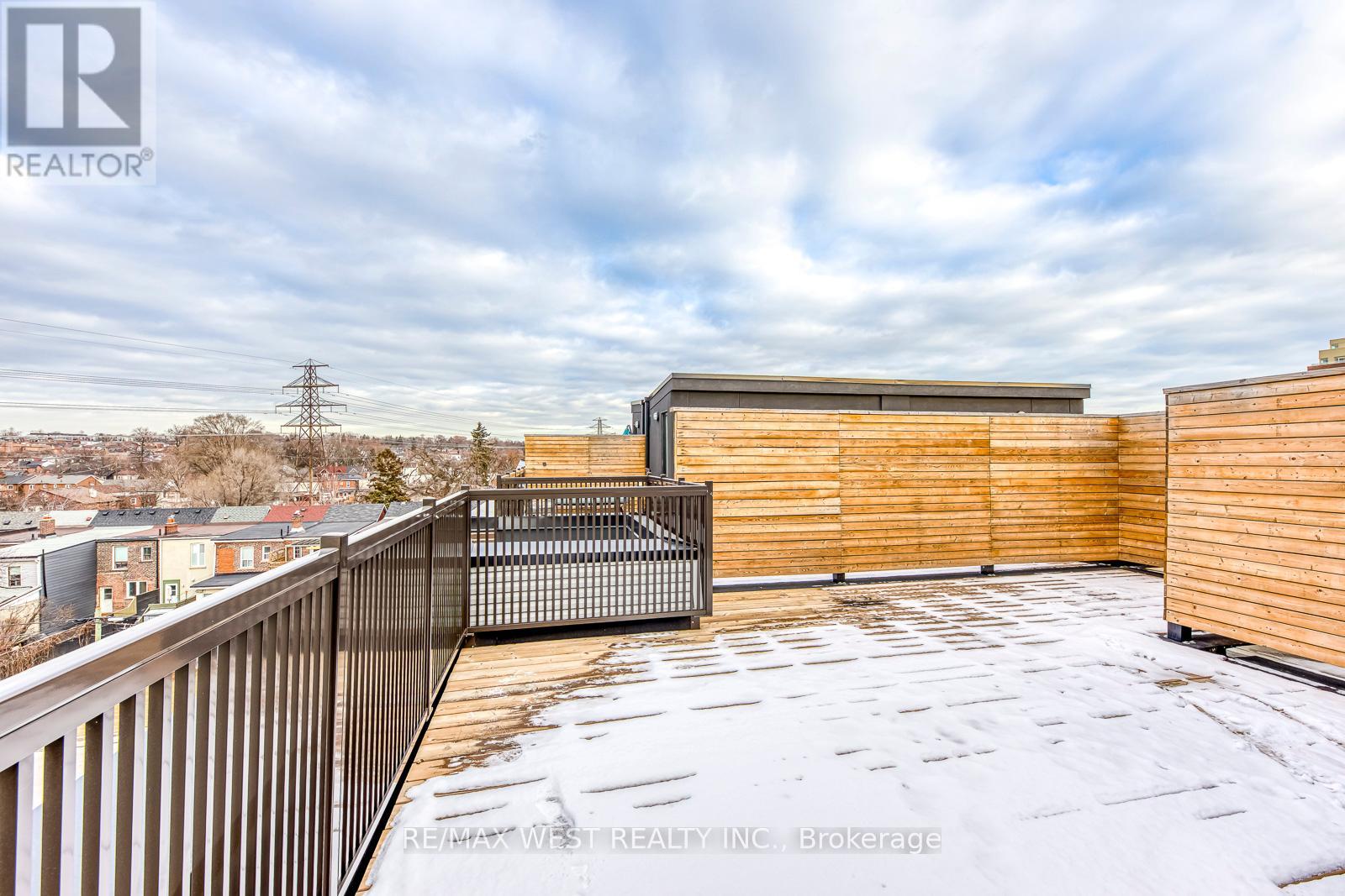 11 - 30 Ed Clark Gardens Boulevard, Toronto, Ontario  M6N 0B5 - Photo 21 - W12627412