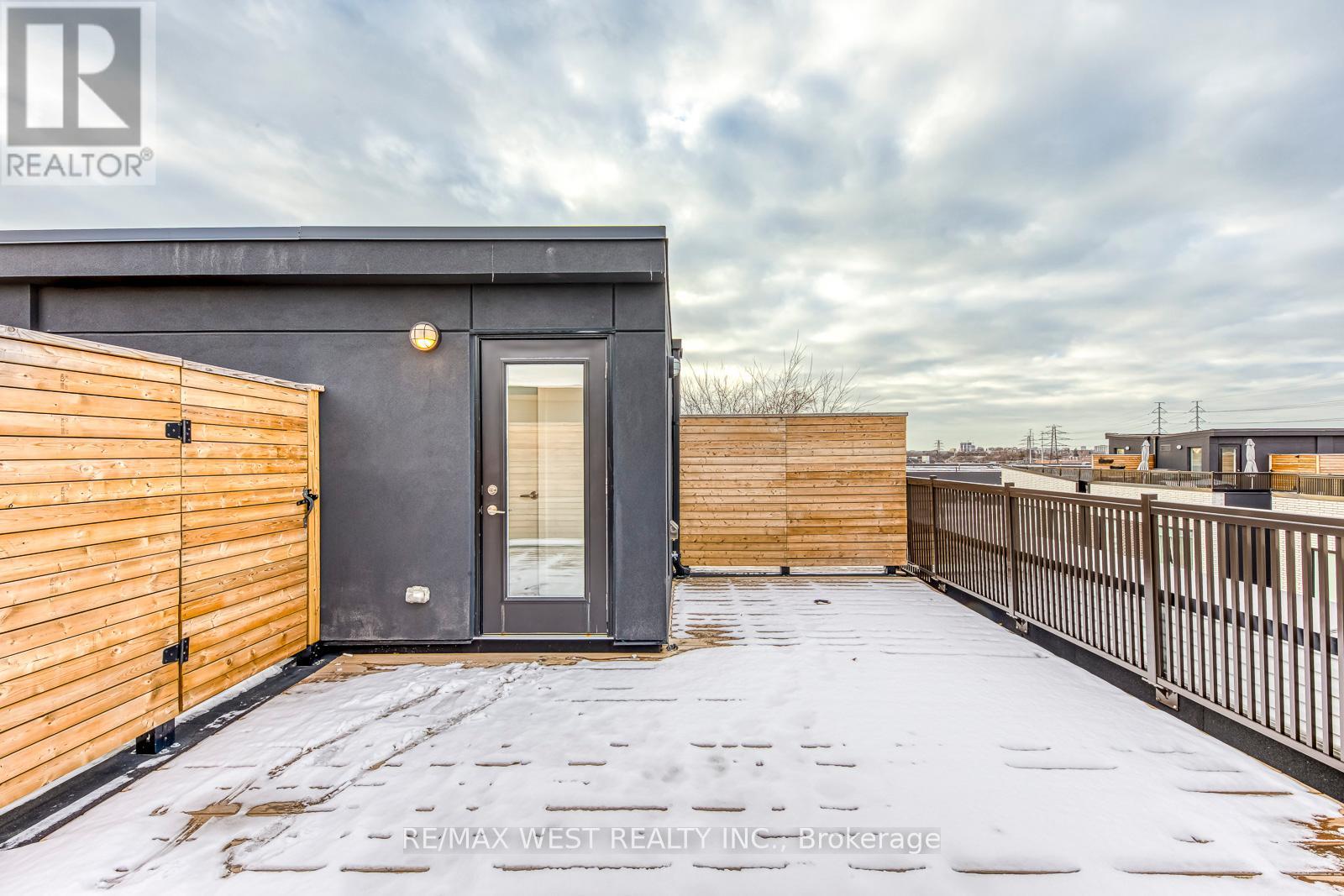 11 - 30 Ed Clark Gardens Boulevard, Toronto, Ontario  M6N 0B5 - Photo 22 - W12627412